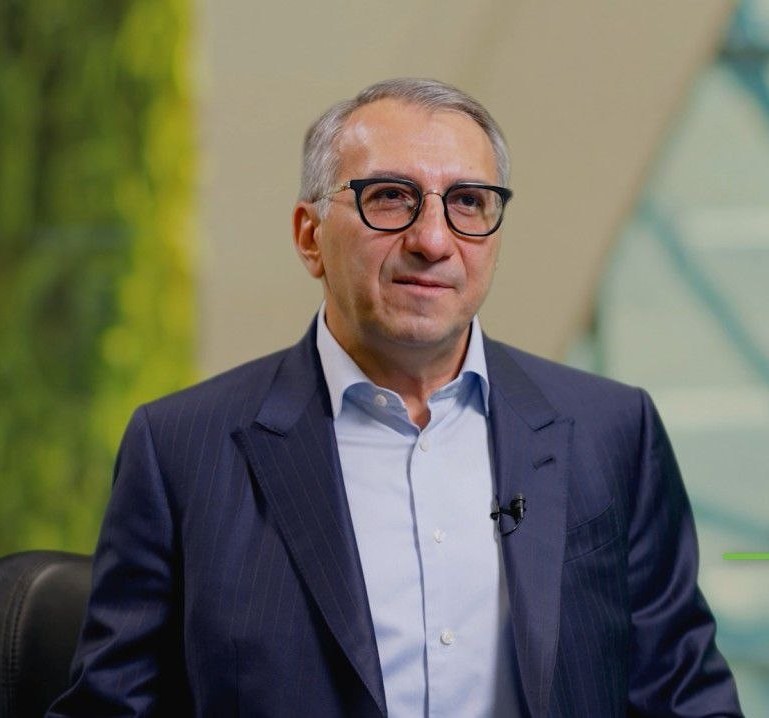 Garegin Darbinyan, Chef de la Direction chez Fast Bank