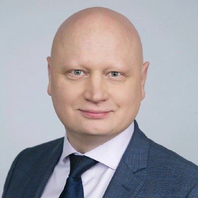 Vasil Mamikonyan, Responsable des Services Bancaires Numériques chez Fast Bank